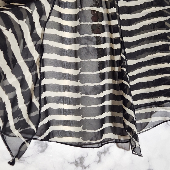 Vivace Sheer Tank With Detachable Necklace size L - Picture 5 of 8